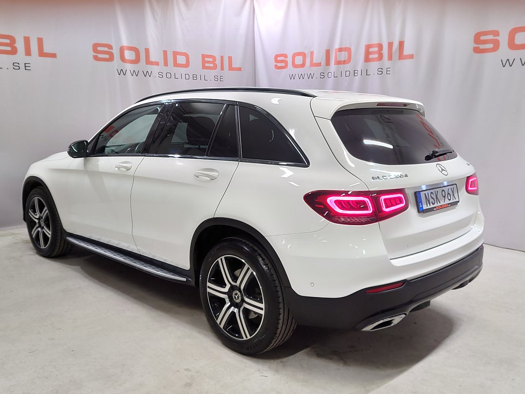 Mercedes-Benz GLC220 d 2022 - miniatyr 4