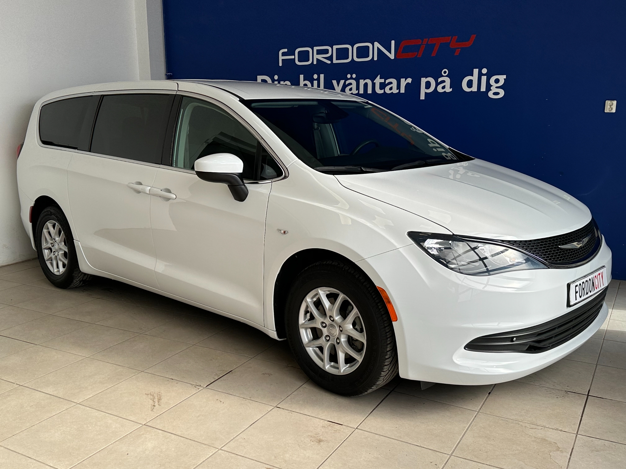 Chrysler Pacifica 2017, photo 2/38