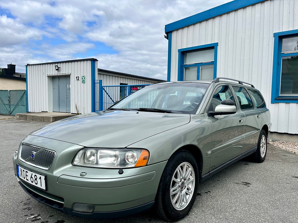 Volvo V70 2.4 Ny Kamrem,Nyservad,Dragkrok 