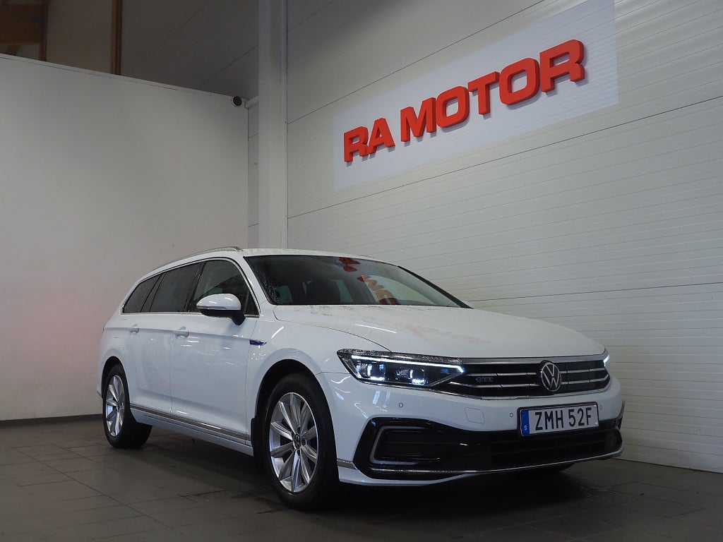 Volkswagen Passat Sportscombi GTE 1.4 TSI GTE | Drag | Värmare | Navi | 2022
