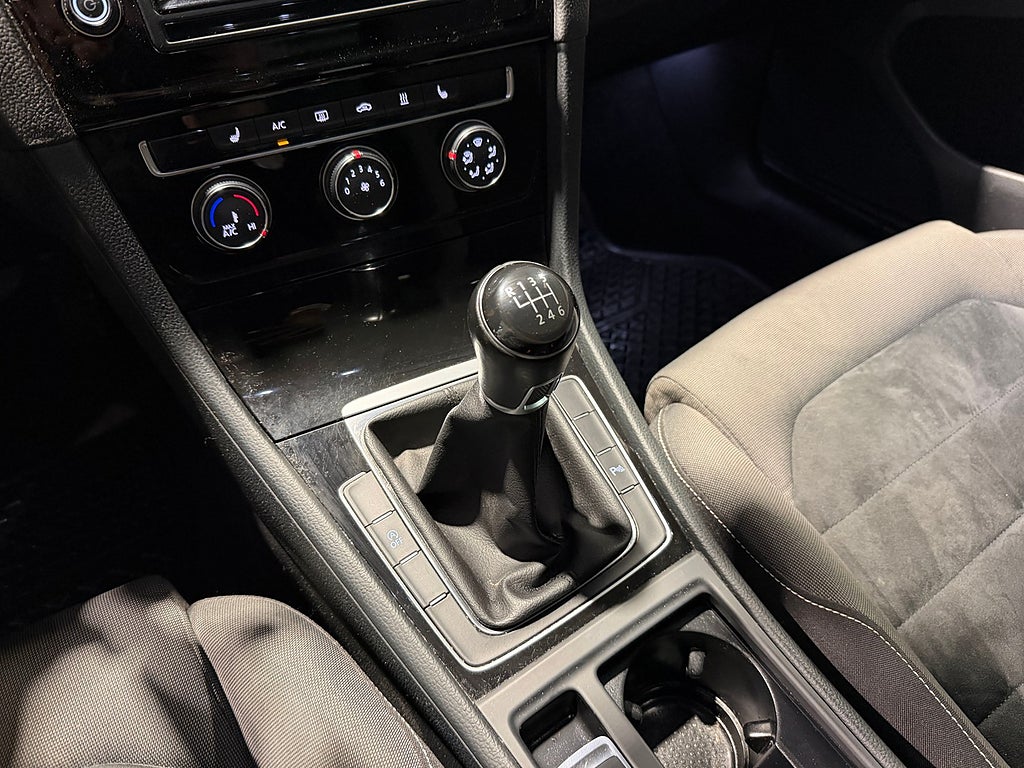 Volkswagen Golf Sportscombi 1.4 TSI 140hk GT |Drag|Värmare|Pluspaket| 2015