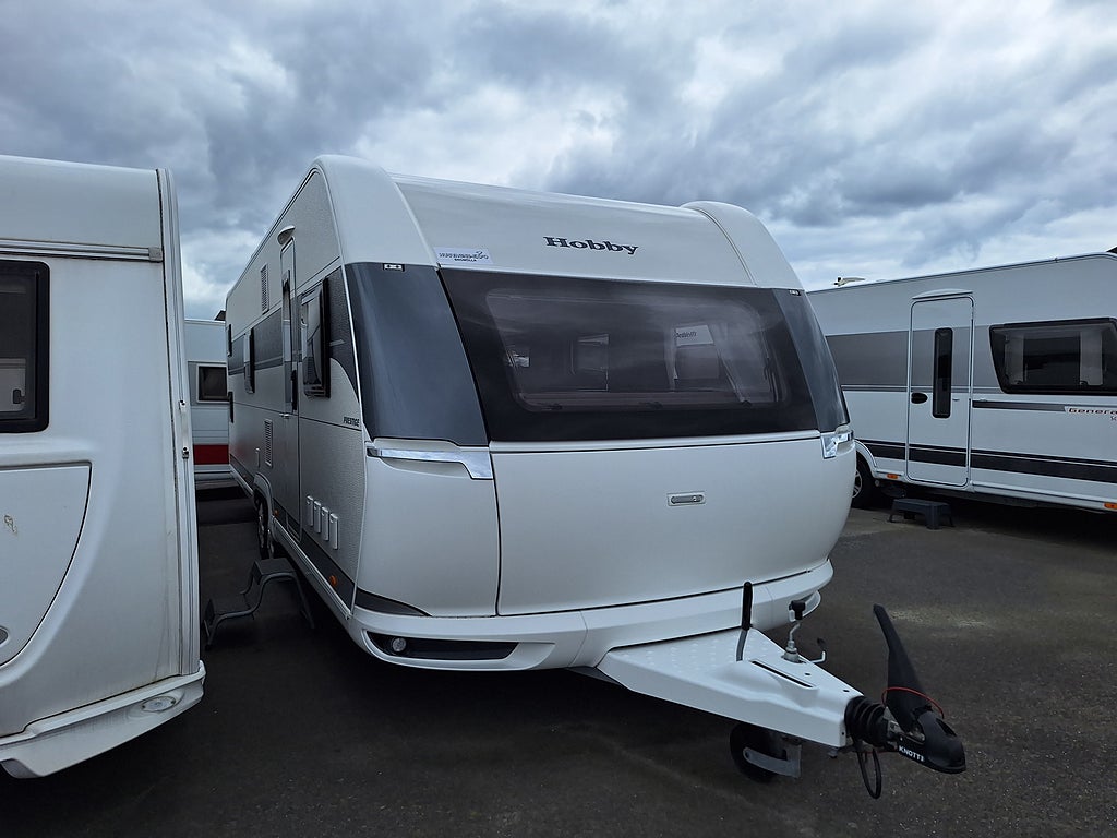 Hobby Prestige 720 KWFU Barnkammare, 1 Ägare, AC, Tält
