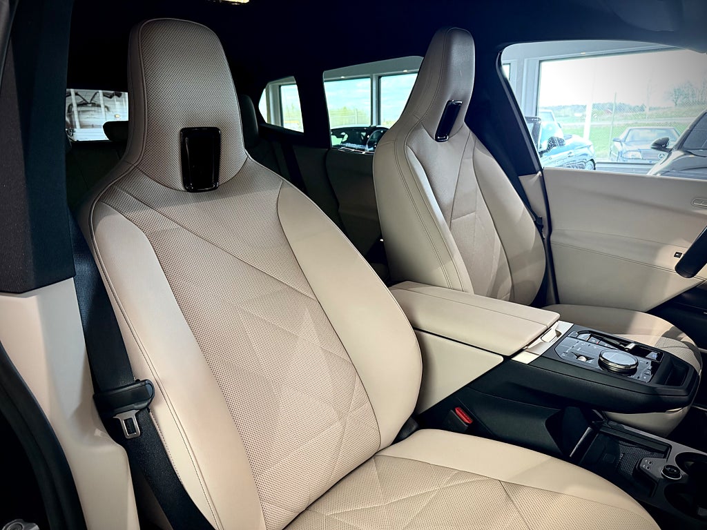 BMW iX xDrive40 Comfort Sport line 326 hk - bild 4