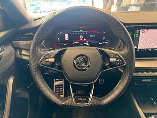 Skoda Octavia Kombi RS iV PLUG-IN/Drag/Kamera/Mvärm/Pano/S&V