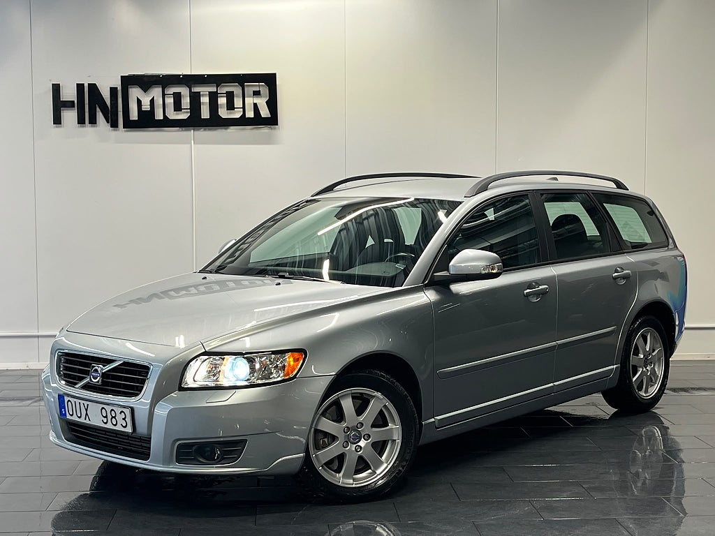 Volvo V50 D5 Geartronic Momentum |1Ägare|NyServ|NyBess|Värmare|