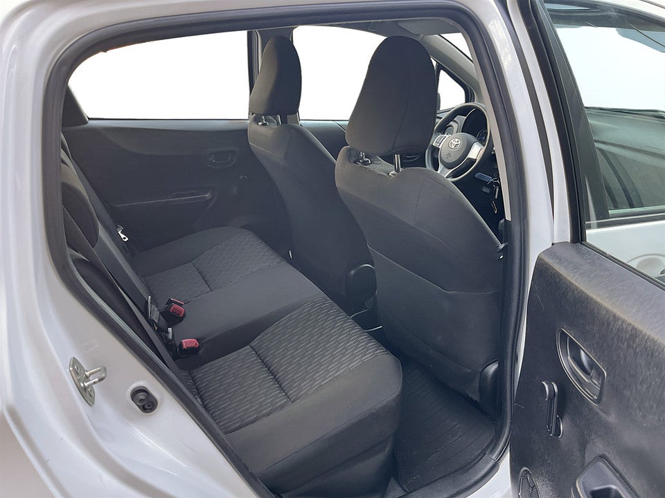 Bild på Toyota Yaris Hybrid Life e-CVT 101hk Aut KAMPANJRÄNTA 3,99%