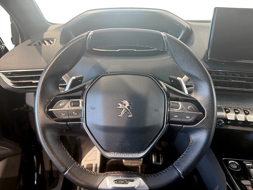 Bild på Peugeot 5008 GT 1.2 PT 130hk Aut 7-SITS B-KAMERA