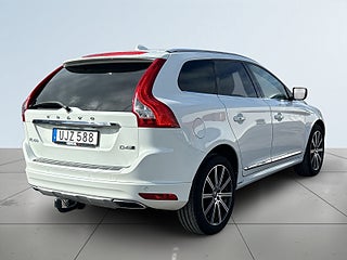 Volvo XC60 D4 AWD Geartronic Drag/Kamera/P-Värm/Pano/Skinn/S&Vdäck – bild 6