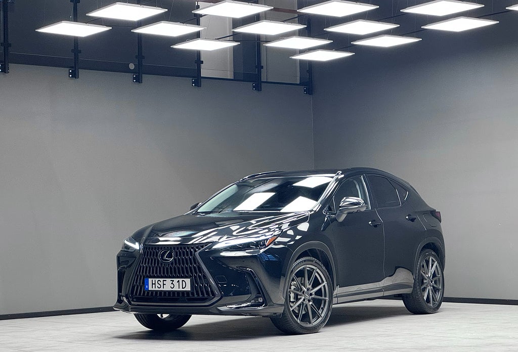 Lexus NX 450h+ Plug-In Executive Teknikpaket/Drag/HUD/2,99%
