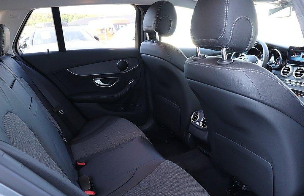 Mercedes-Benz C 220 d Avantgarde Värmare Drag Navi - bild 6