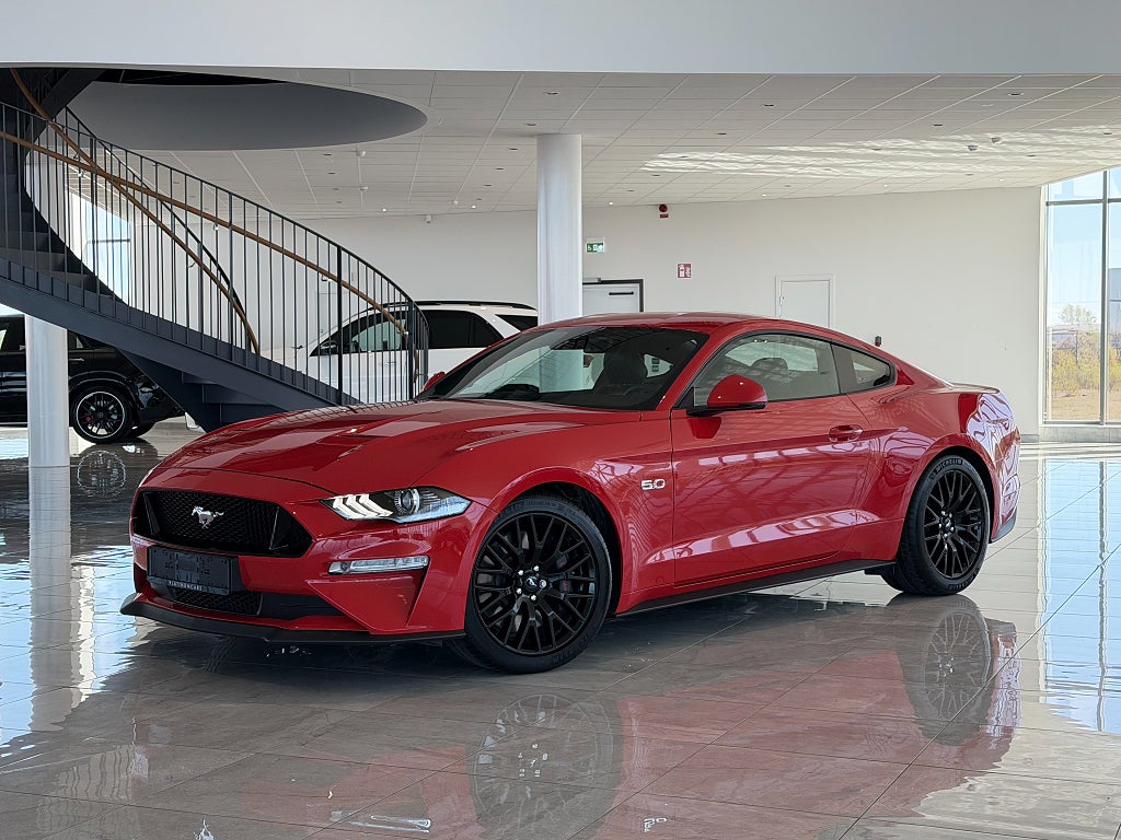 Ford Mustang GT 5.0 V8 Performance 450hk / Låga mil / Premiumpaket 