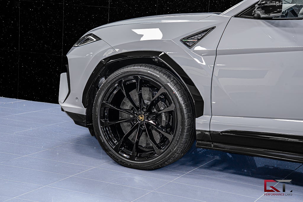 Lamborghini Urus SE MY26 MOMS Grigio Hati BIG-Carbon Style-FULL DarkPack