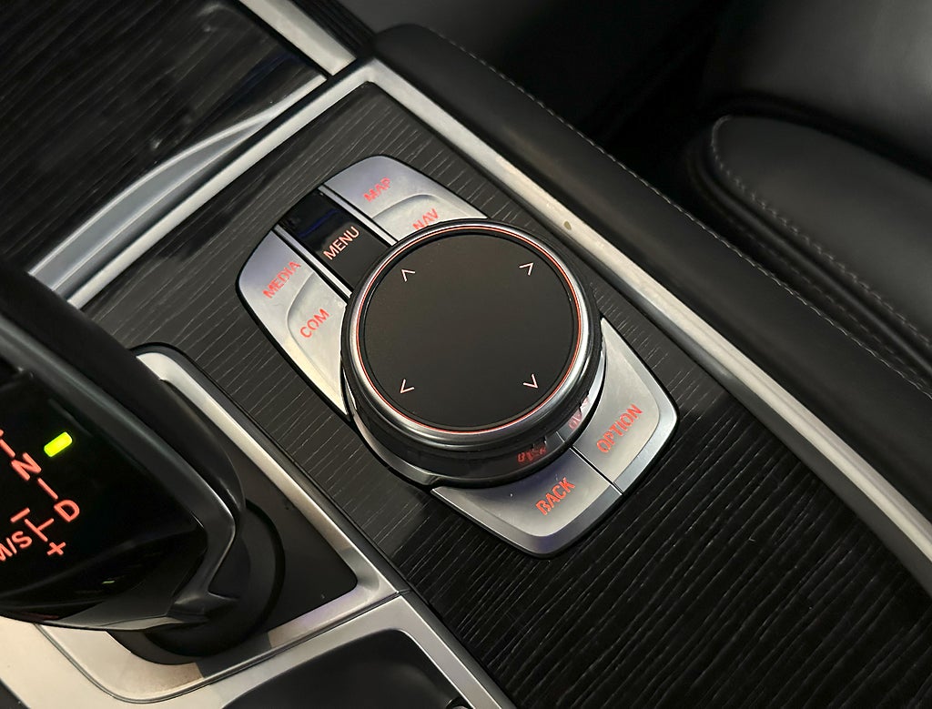 BMW 740 Le XDRIVE 326HK M-SPORT PANO H&K SOFTCLOSE HDU 360°