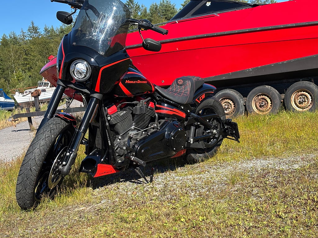 Harley-Davidson FXLR Low Rider S SE 131 Stage IV