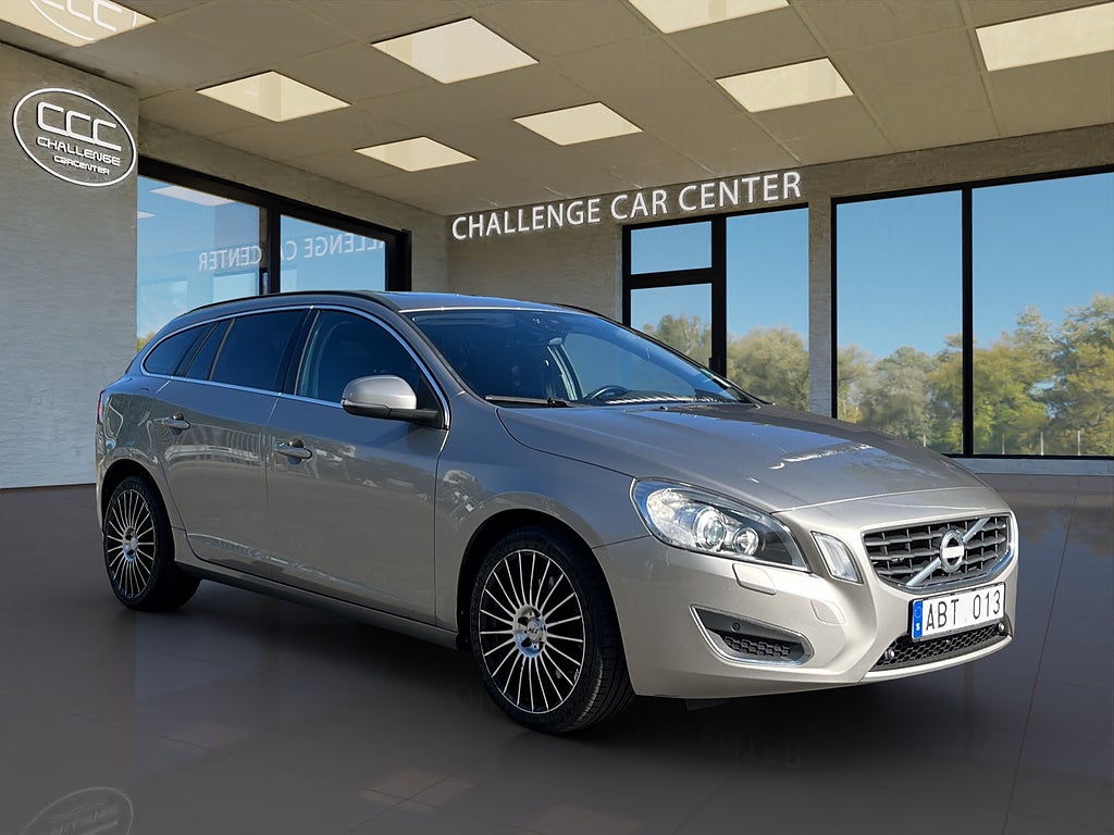Volvo V60 D5 Geartronic Momentum . Full servicehistorik 