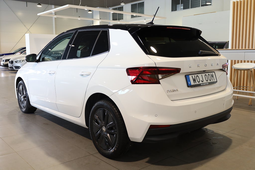 Skoda Fabia 1.0 TSI AUT Style CarPlay PDC Rattvärme Kamera 2023