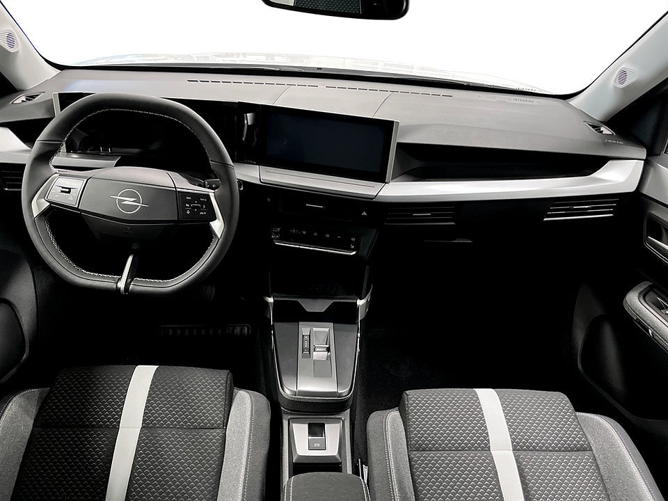 Bild på Opel Frontera GS Hybrid 136hk Aut - HYRBIL