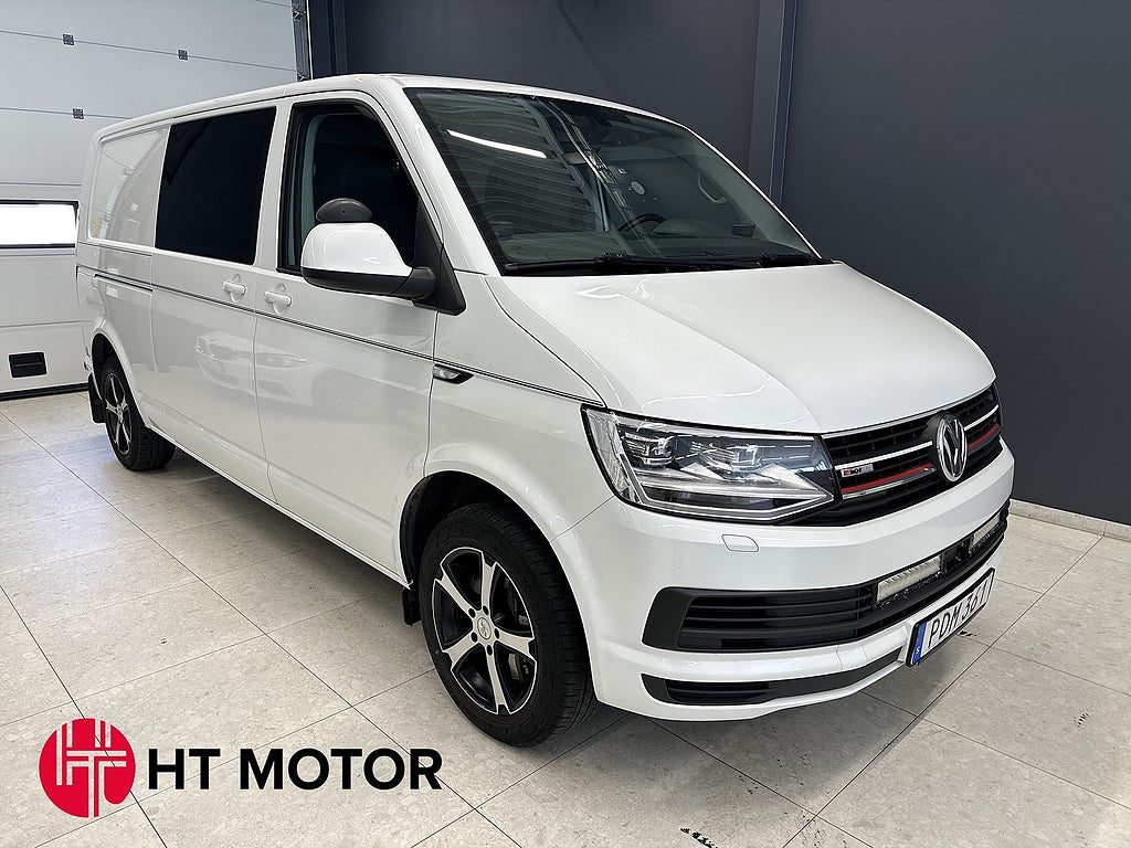 Volkswagen Transporter TwinCab T32 2.0 TDI 4Motion/DRAG/NAV/VÄRM/4.99%