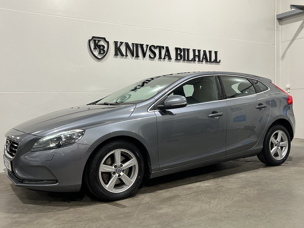 Volvo V40 D2 Momentum 4,95% KAMPANJ Navi Kamremsbytt 120hk