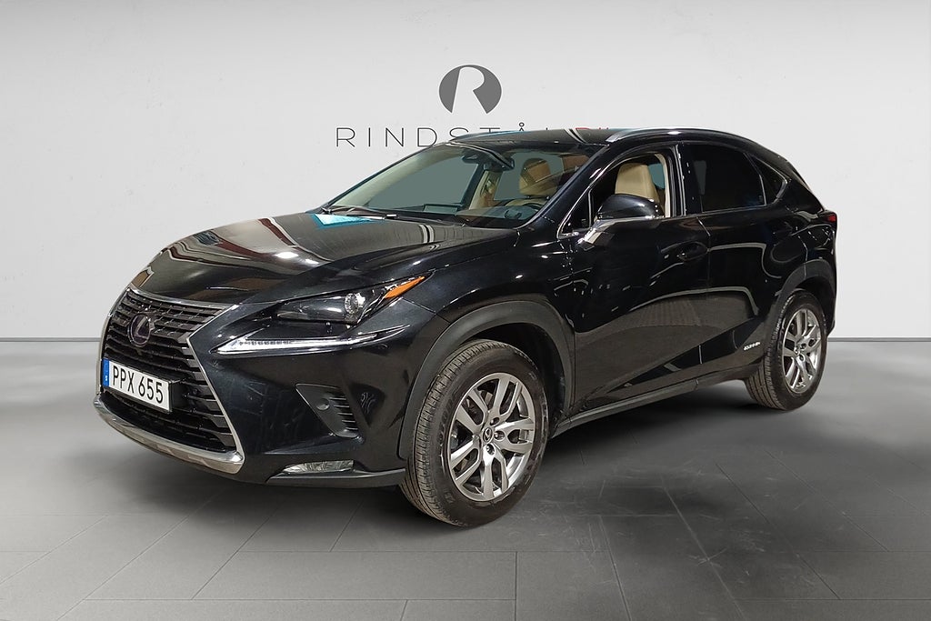 Lexus NX 300h 2.5 E-CVT 197 HK AWD EXECUTIVE B-KAMERA NAVI SKINN