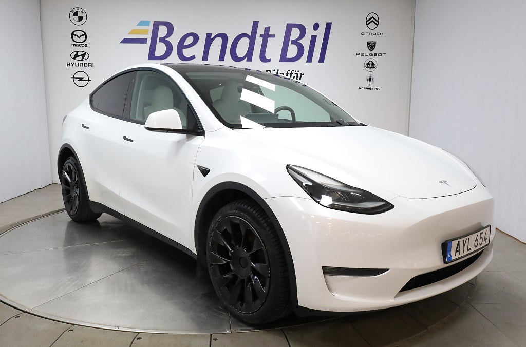 Tesla Model Y Long Range AWD / 1 ägare / Leasebar