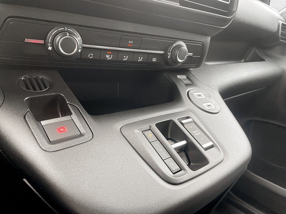 Bild på Opel Combo 130hk Aut L2 - EDITION! Värmare & Dragkrok