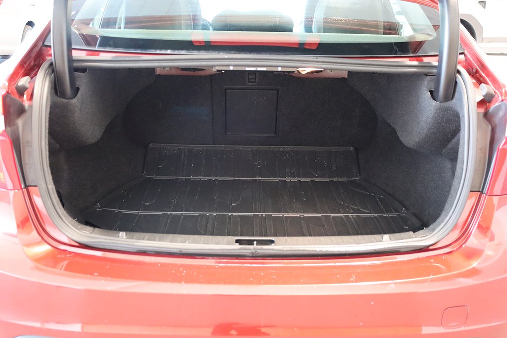 Volvo S60 T4F 180Hk Momentum Navi VOC PDC K-remsbytt 2013