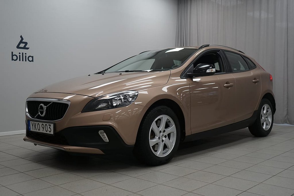 Volvo V40 Cross Country D2 II Business | Dragkrok | P-sensor bak |