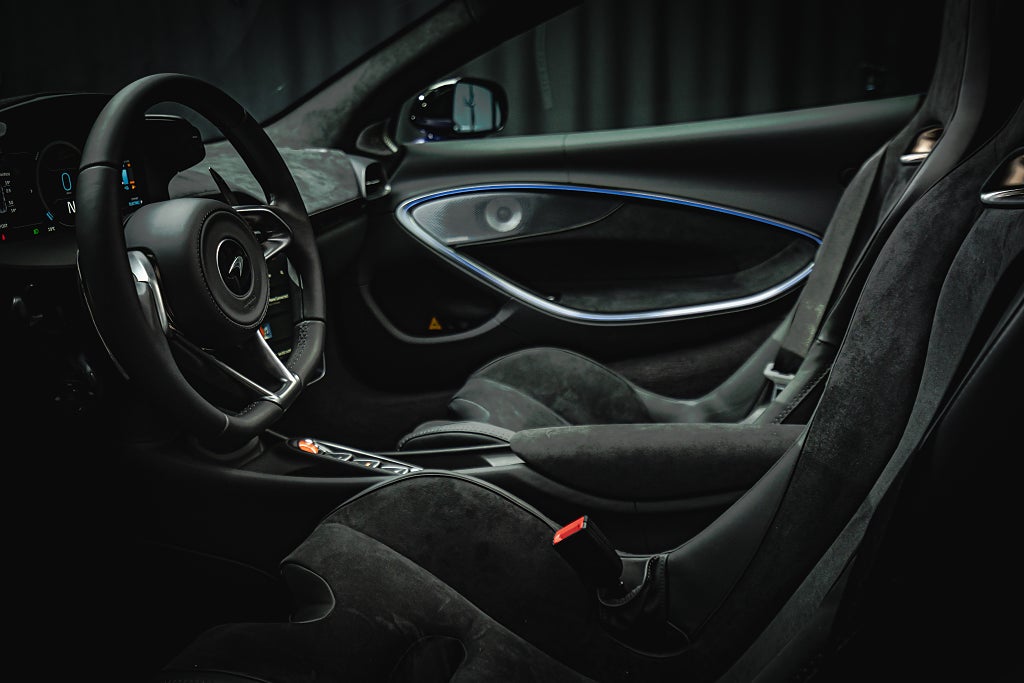 Gallery image 16 of 18