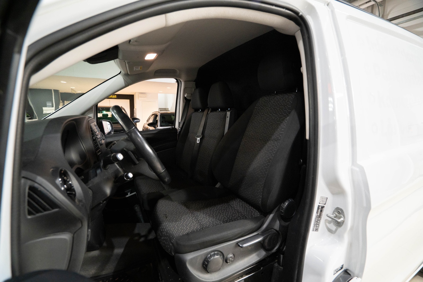 Mercedes-Benz Vito 116 CDI LÅNG L2 D-VÄRMARE KAMERA DRAG MOMS 1-ÄGARE 2023 - miniatyr 13