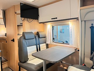 Husbil-halvintegrerad Sunlight V66 Adventure 11 av 21