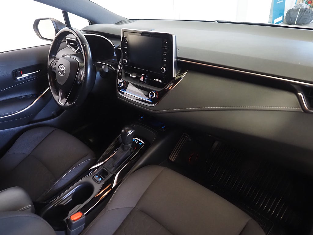 Toyota Corolla Touring Sports Hybrid e-CVT Style Drag M-Värmare Kamera 2019