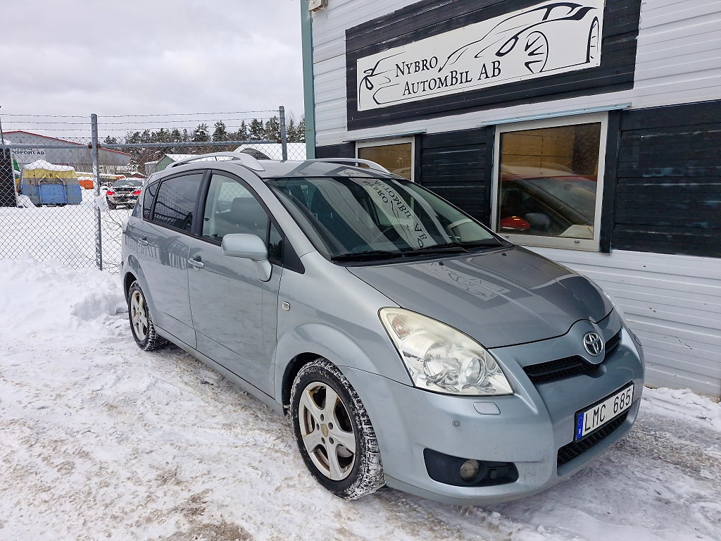 Toyota Corolla Verso 2.2 D-4D 7 sits 