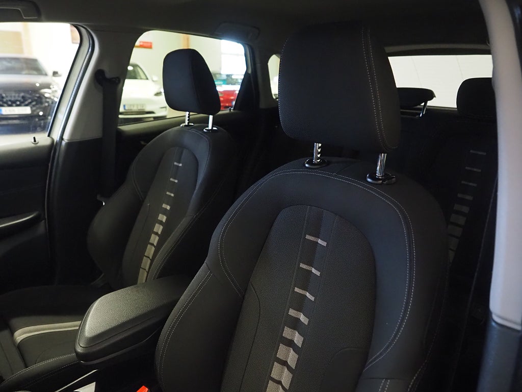 BMW 218 d 150hk Active Tourer  Sport line | Backkamera | Navi |