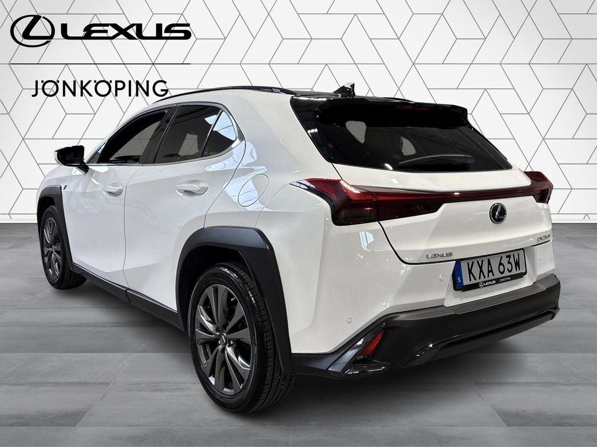 Lexus UX 250H F SPORT DESIGN NY SERVAD 2024, bild 4/50