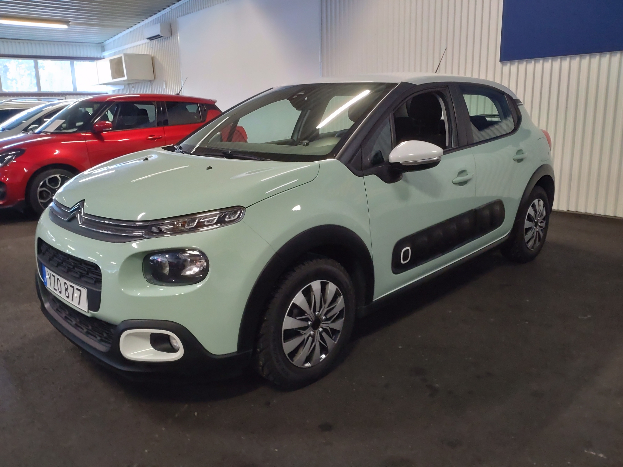 Citroen C3 1.2 PureTech 2017, photo 3/41