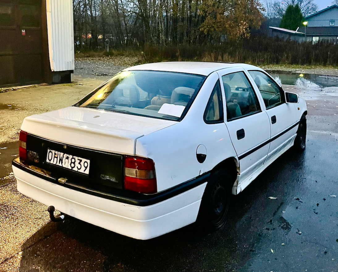 Opel Vectra 1990, bild 2/31