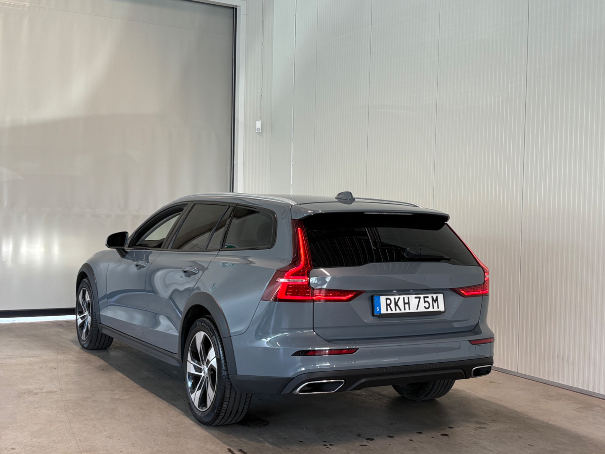 Volvo V60 Cross Country 2022, bild 6/60