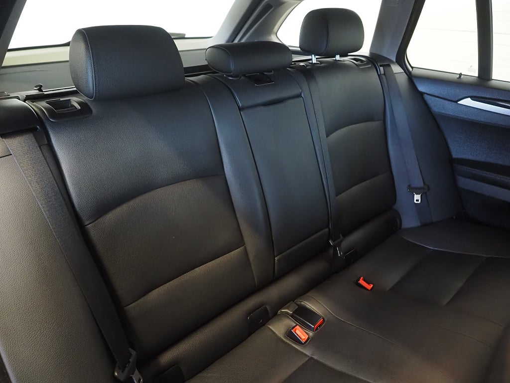 BMW 520d xDrive 190hk Touring Steptronic |Drag|D-värm|Skinn| 2016