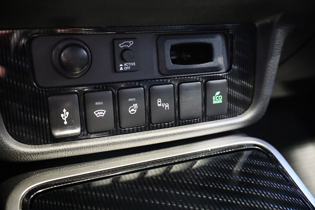 Mitsubishi Outlander PHEV CVT S-Edition Lucka 360° Navi Läder Drag Rattvärm 2020