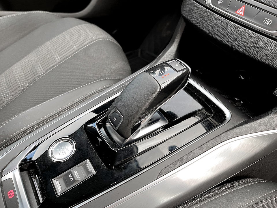 Bild på Peugeot 308 sw Allure 1.2 PT 130hk Aut B-KAMERA CARPLAY DRAG
