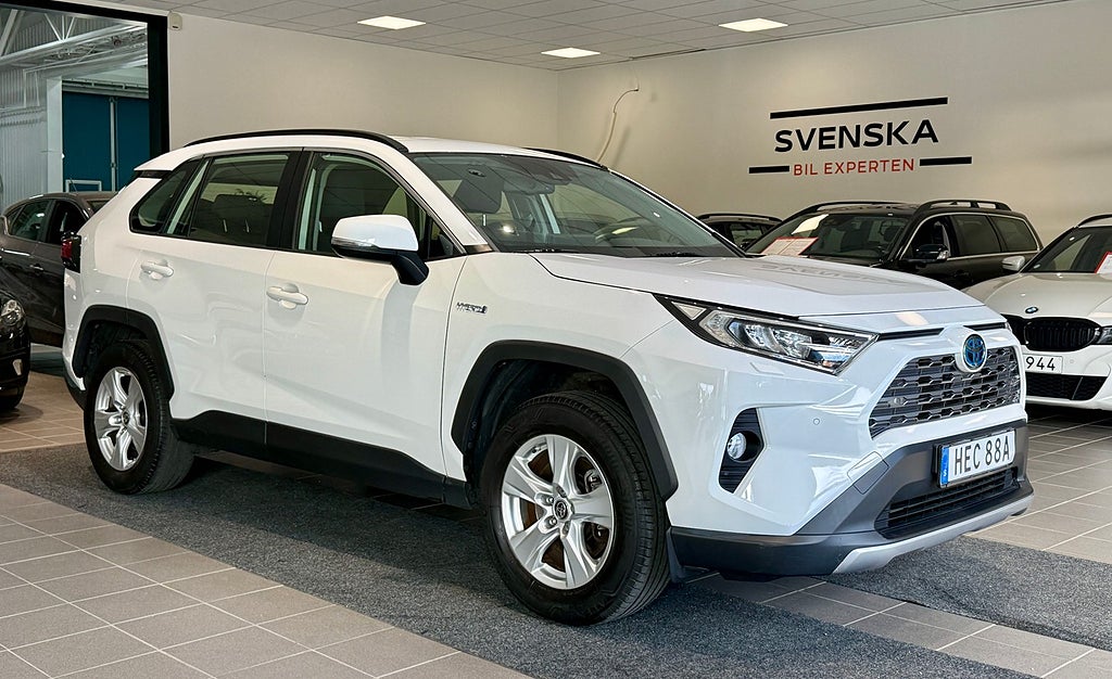 Toyota RAV4 Hybrid 222 hk AWD-i E-CVT Active/Backkamera/Adaptiv-F