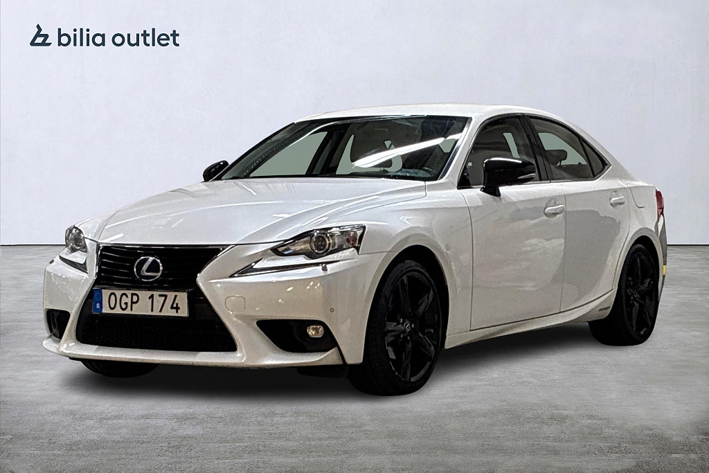 Lexus IS