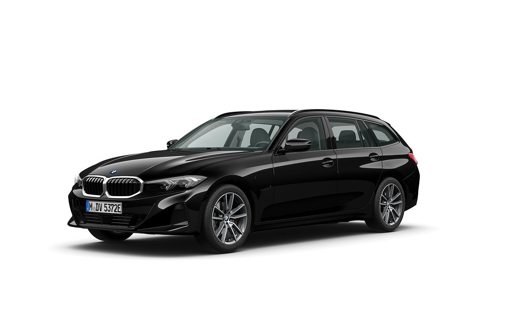 BMW 330e xDrive Touring LCI/ Adaptiv farth. / V-HJUL / 4,95%