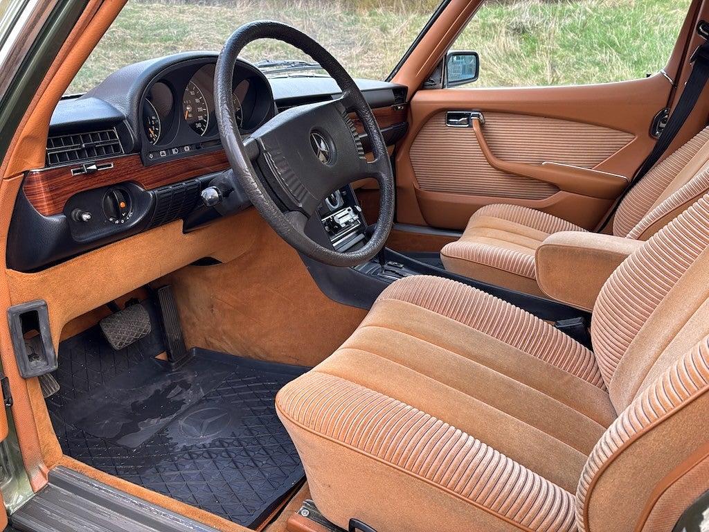 Mercedes-Benz 280 1977 - miniatyr 10