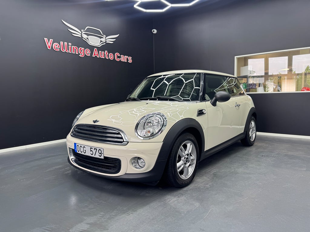MINI One  *13900Mil*