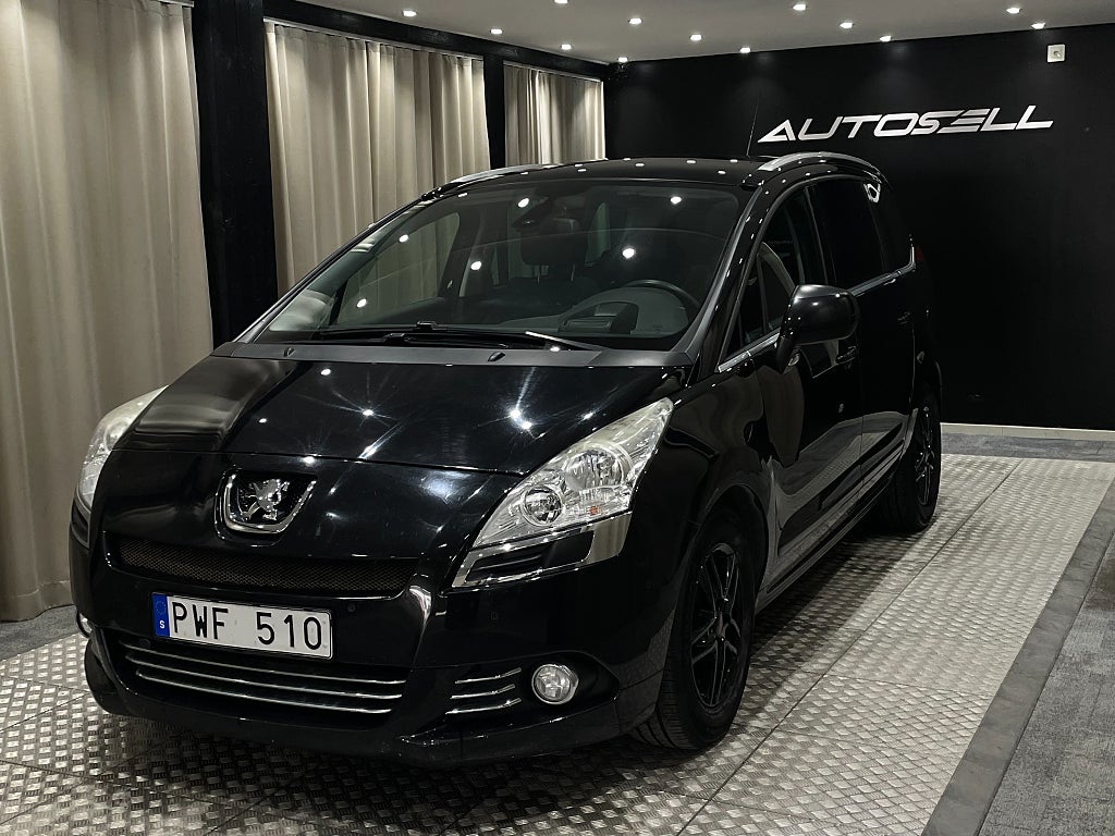 Peugeot 5008 1.6 HDi FAP EGS Allure  Pano Fullservad 