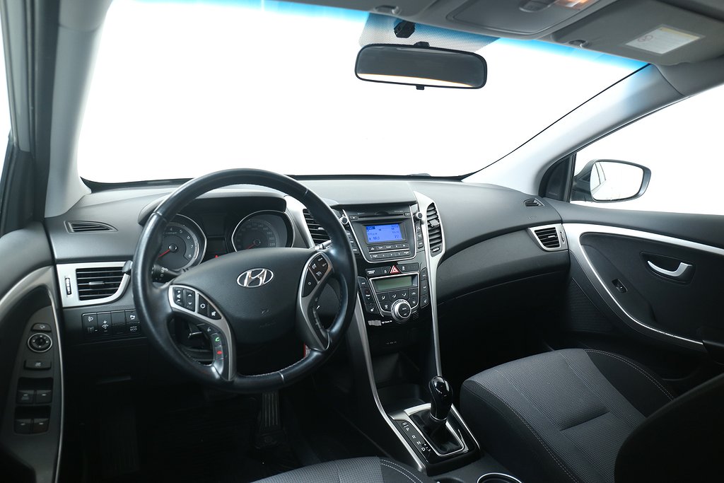 Hyundai i30 1,6 GDI 135hk Business 5D Automat Motorv 2014