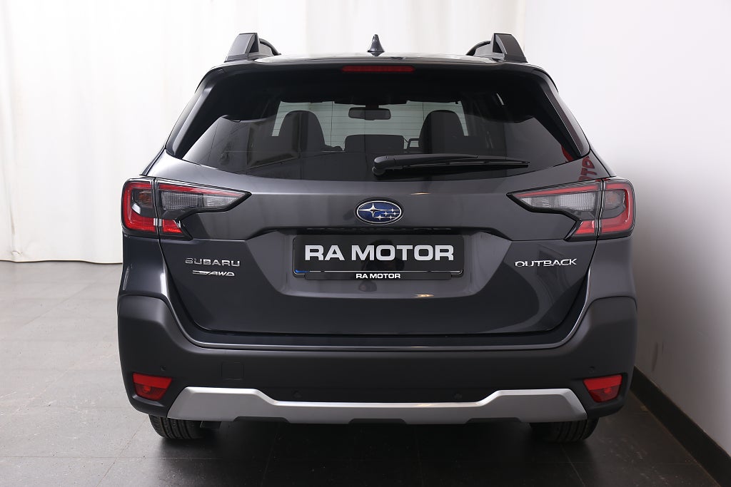 Subaru Outback Limited| 3 fria Service.