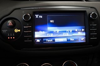 Halvkombi Toyota Yaris 15 av 21